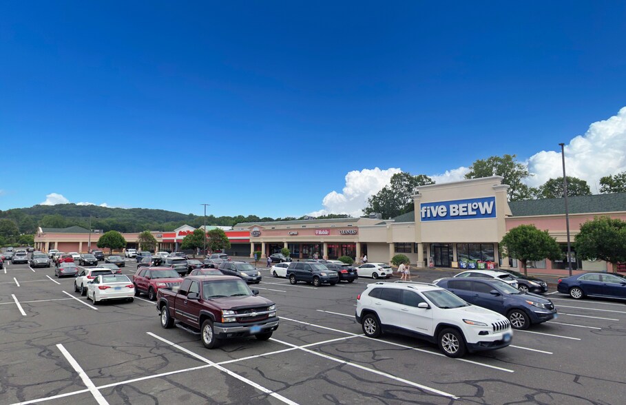 More Photos Of 1 Padanaram Rd, Danbury Storefront For Lease