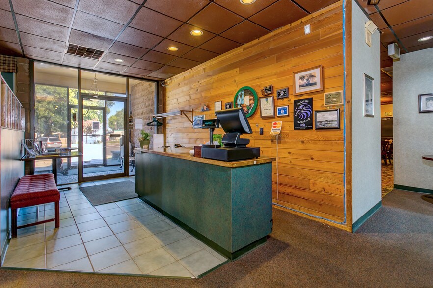More Photos Of 710 S Columbia Ave, Connell Restaurant For Sale