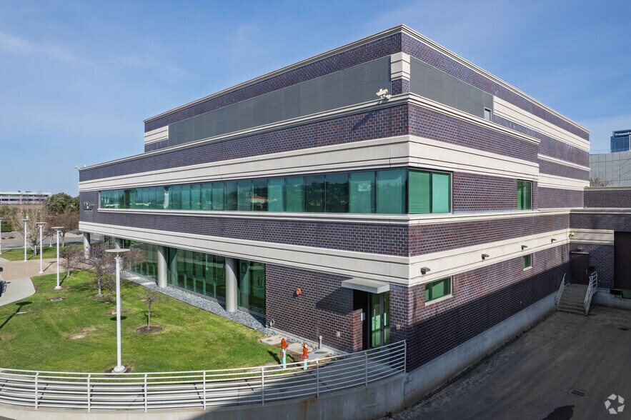 More Photos Of 1399 Shoreway Rd, Belmont Office For Lease