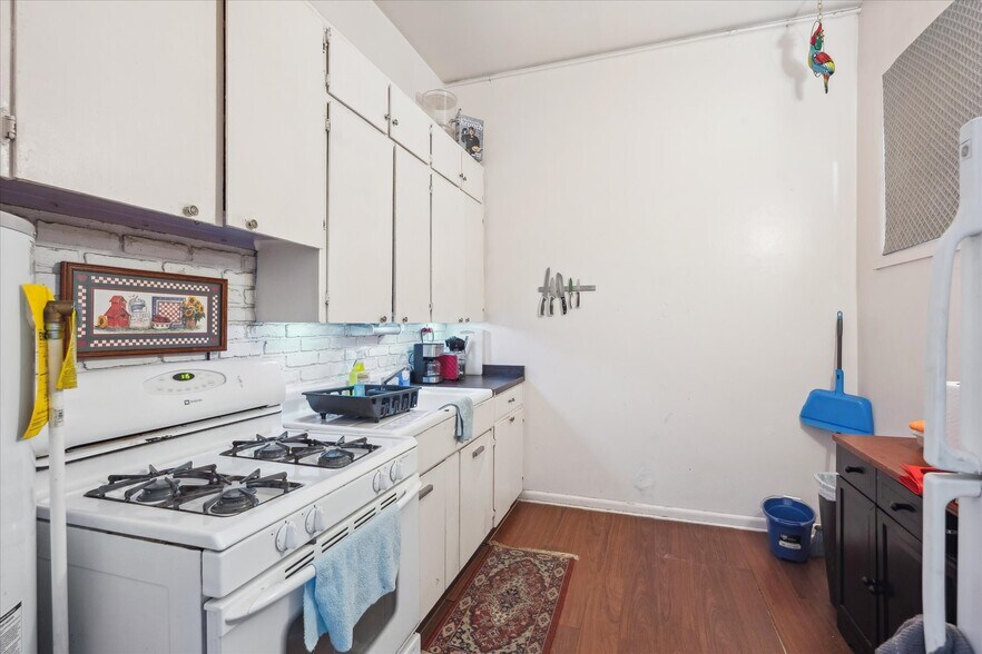 More Photos Of 7427 W Grandview Ave, Arvada Storefront For Sale