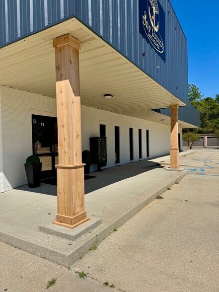 More Photos Of 18 C.M. Rambo Dr, Saraland Coworking Space