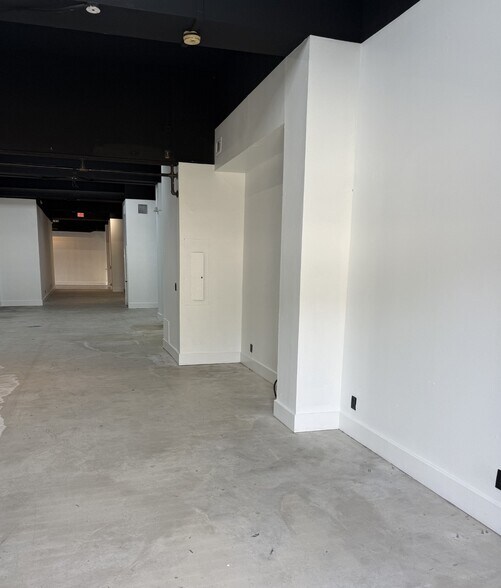 More Photos Of 3215-3217 S Macdill, Tampa Unknown For Lease