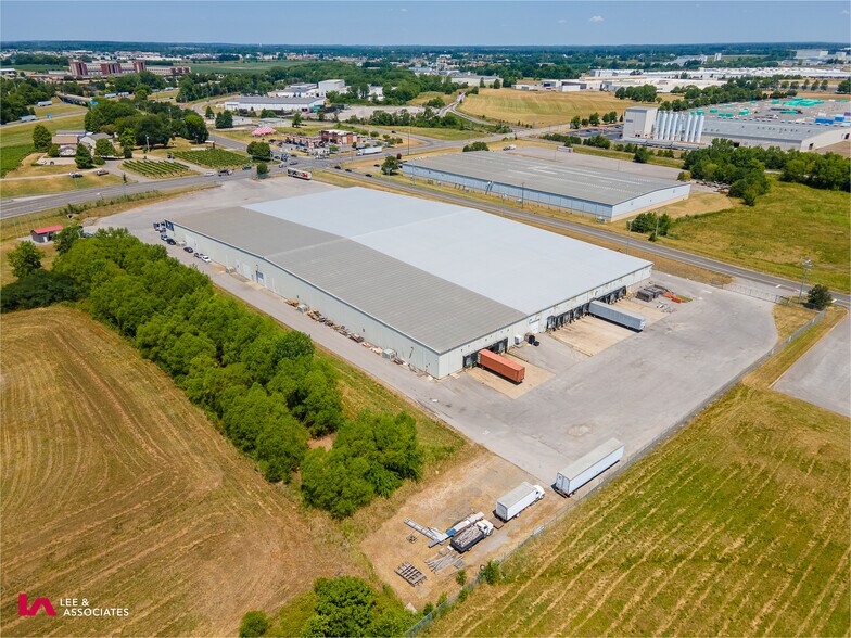 More Photos Of 1136 Dunlop Ln, Clarksville Warehouse For Lease
