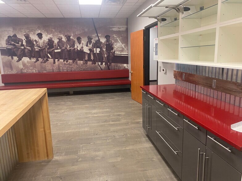 More Photos Of 3909 Research Park Dr, Ann Arbor Office For Lease