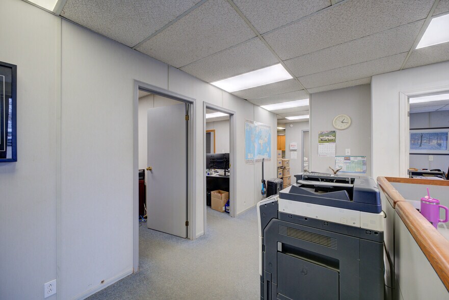More Photos Of 114 Easton Rd, Brantford Industrial For Sale