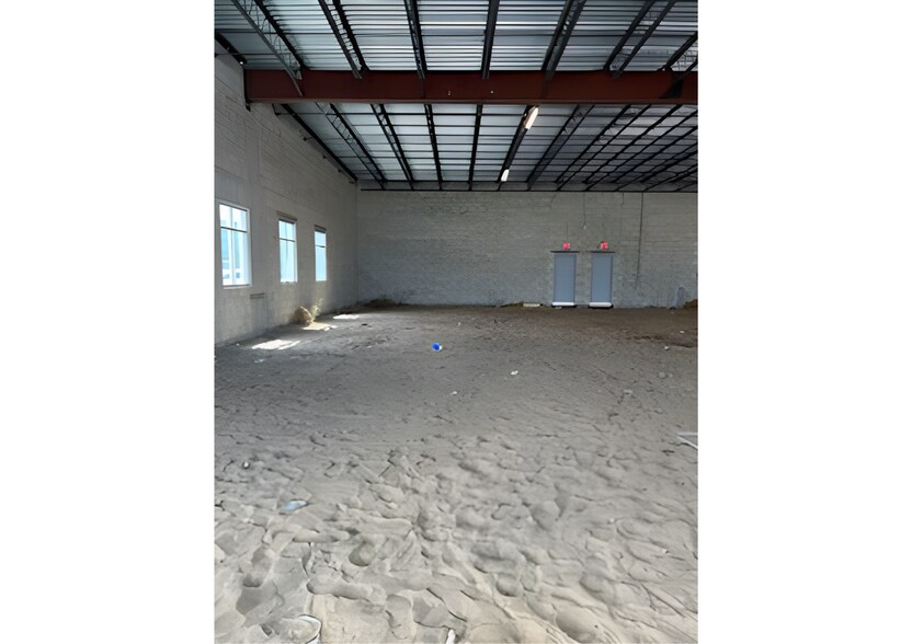 More Photos Of 2508 – 2516 Jacks Rd, Davenport Storefront Retail Office For Lease