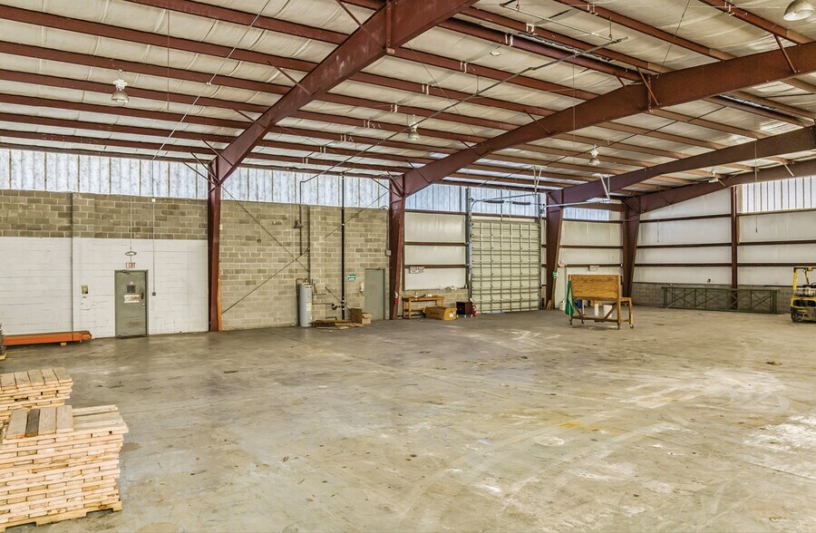More Photos Of 628 Time Saver Ave, New Orleans Warehouse For Lease