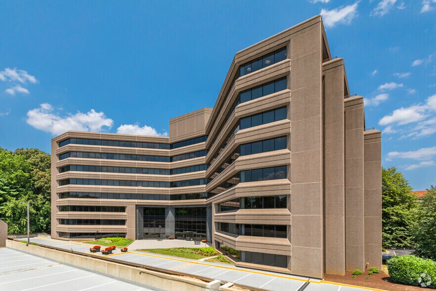 More Photos Of 6120 Executive Blvd, Rockville Office For Lease