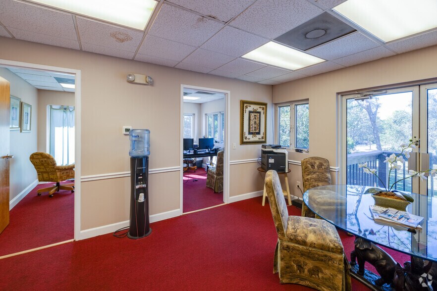 More Photos Of 4532 Tamiami Trl E, Naples Medical For Lease