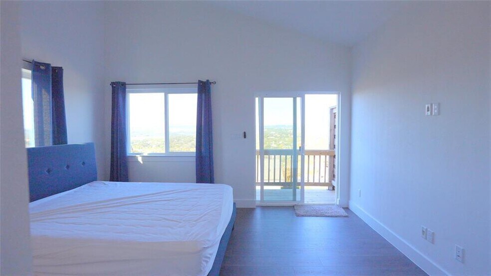 More Photos Of 21210 Portsmouth Cv, Lago Vista Apartments For Sale
