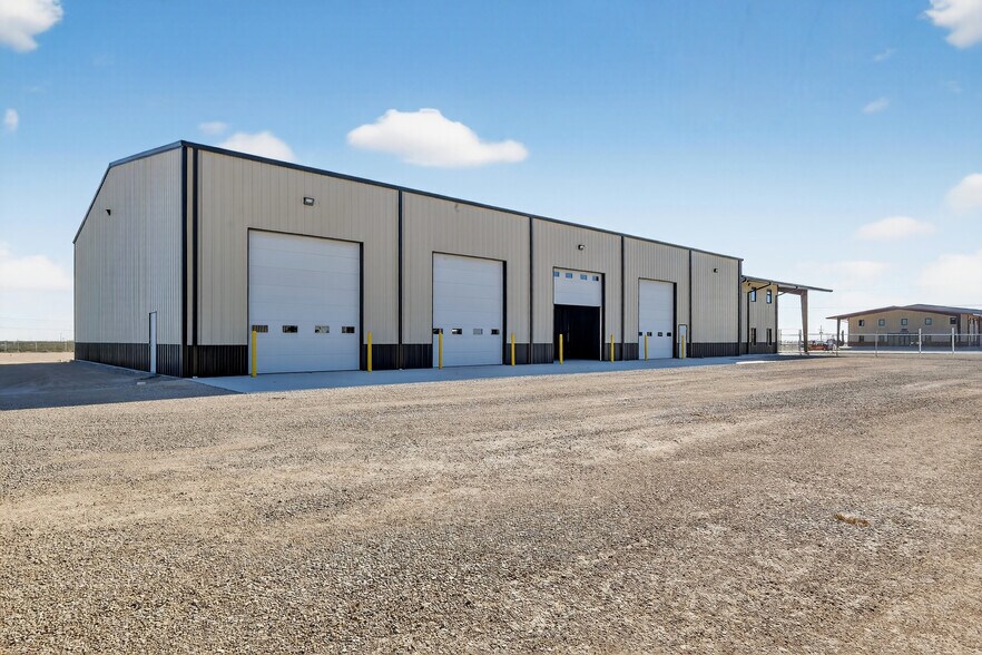 More Photos Of 16510 W Basin St, Odessa Warehouse For Sale