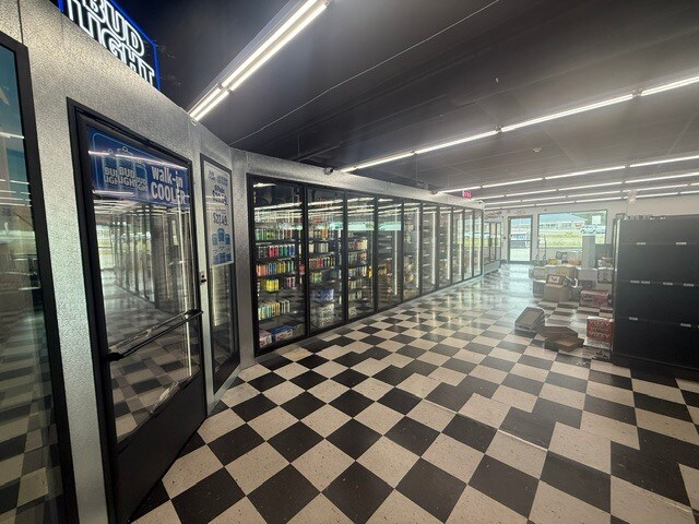 More Photos Of 3074 Cranberry Hwy, East Wareham Freestanding For Lease