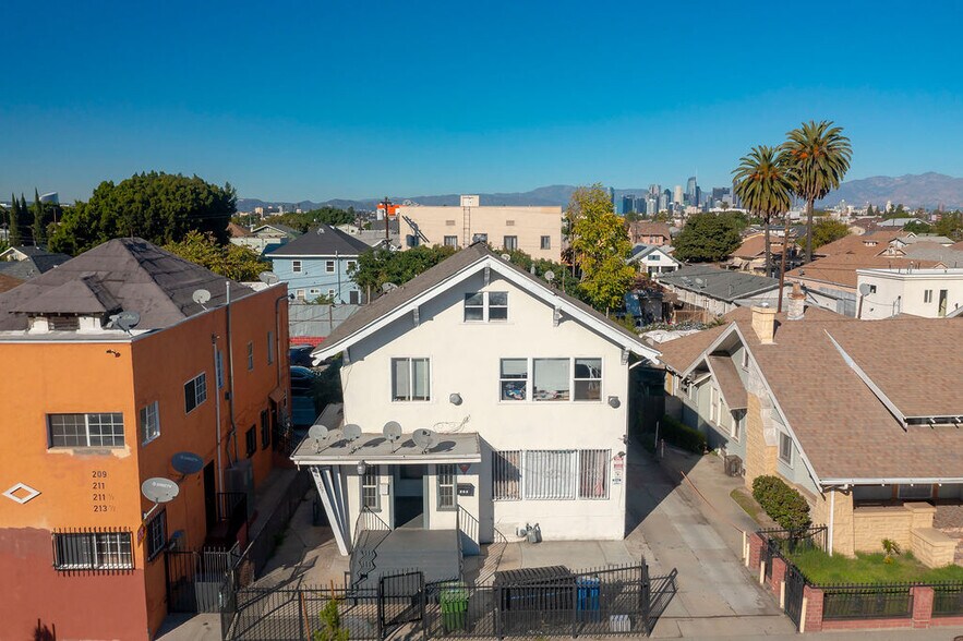 More Photos Of 205-207 W Vernon Ave, Los Angeles Apartments For Sale