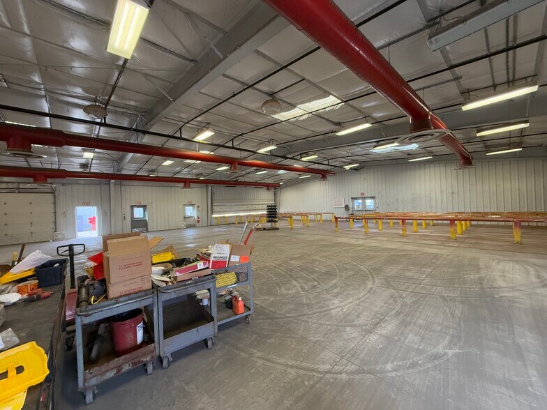 More Photos Of 34598 7th Standard Rd, Bakersfield Warehouse For Sale