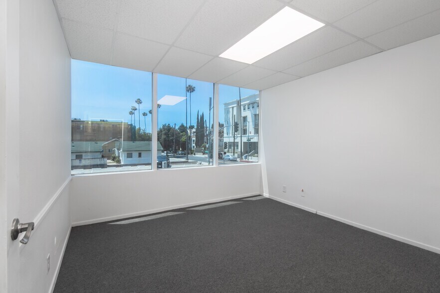 More Photos Of 1021 E Walnut St, Pasadena Medical For Lease