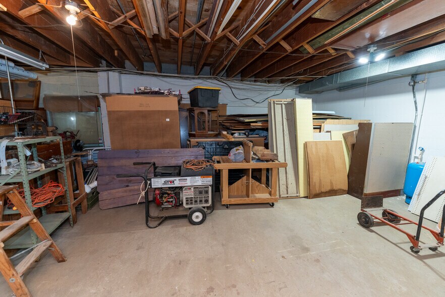 More Photos Of 7861 Mystic Lake Dr, Lake Storefront For Sale