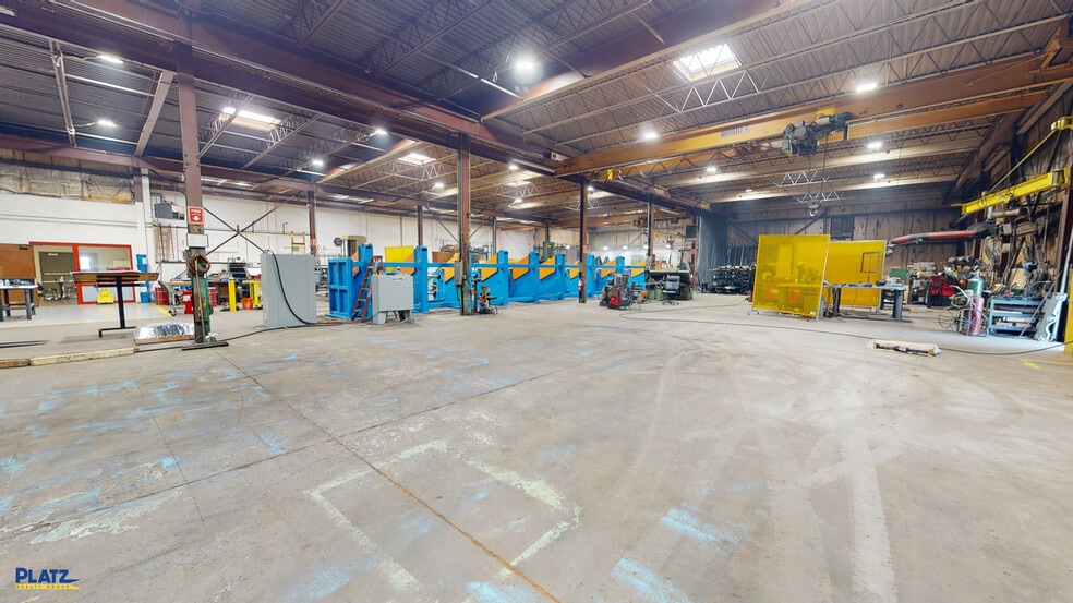 More Photos Of 557 Mcclurg Rd, Youngstown Warehouse For Lease