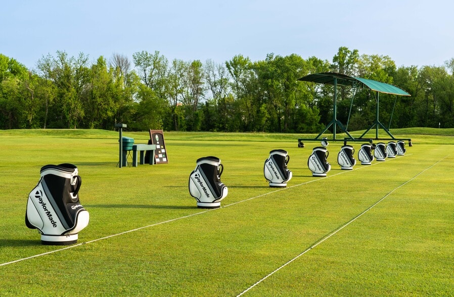 More Photos Of 879 Delaware Park Blvd, Wilmington Golf Course Driving Range For Sale