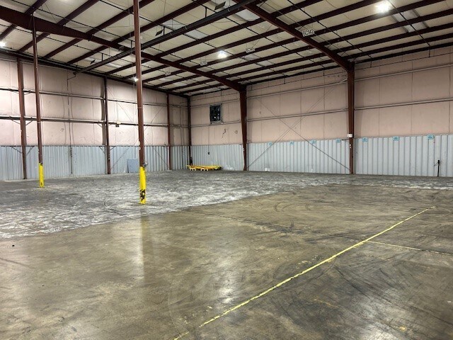 More Photos Of 444 Bear Creek Cutoff Rd, Tuscaloosa Warehouse For Lease