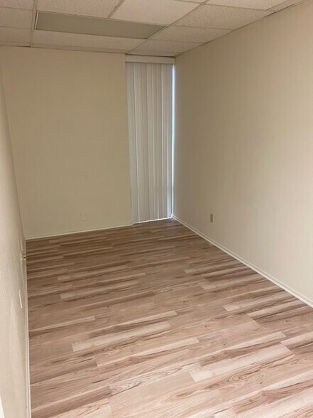 More Photos Of 321 N Aviador St, Camarillo Light Manufacturing For Lease