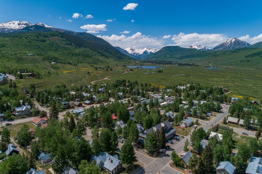 More Photos Of 129 Gothic Ave, Crested Butte Hotel For Sale
