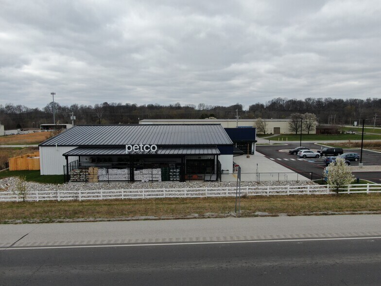 More Photos Of 141 Beaver Trl S, Glasgow Freestanding For Sale