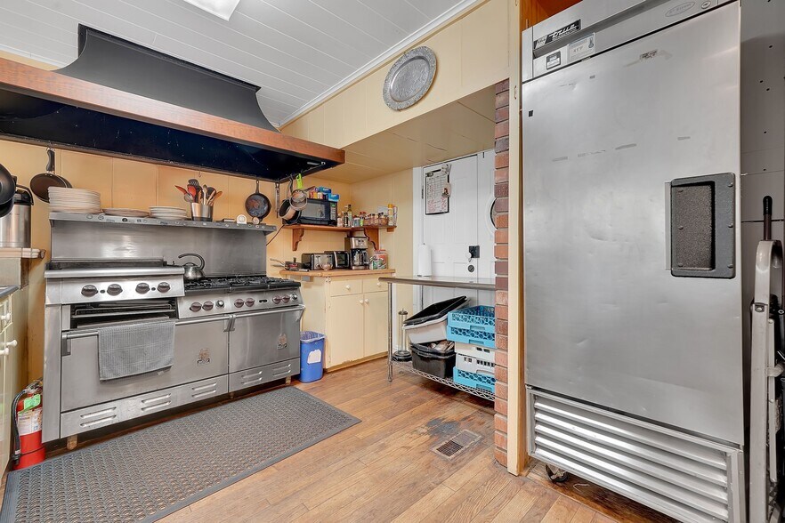 More Photos Of 77 Main St, Sutter Creek Hospitality For Sale