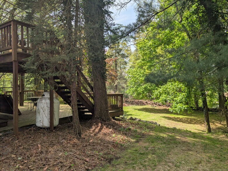 More Photos Of 47 Hollow Tree Ridge Rd, Darien Apartments For Sale