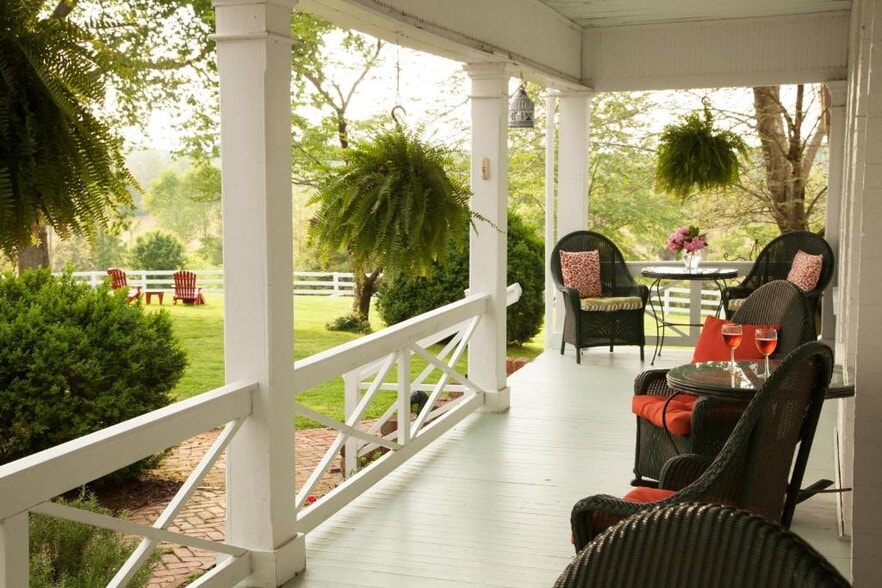 More Photos Of 2333 N James Madison Hwy, Locust Dale Hospitality For Sale