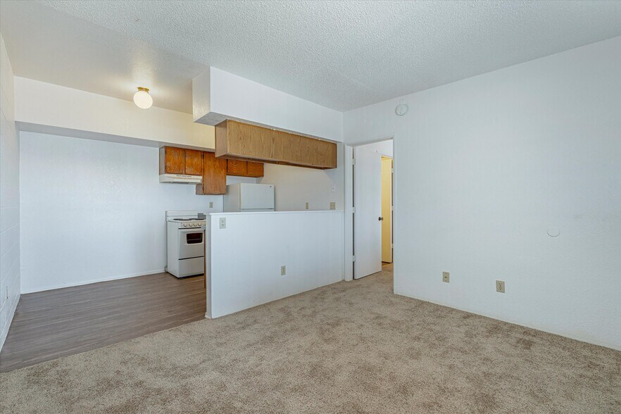 More Photos Of 5770 S Jeanette Blvd, Tucson Apartments For Sale
