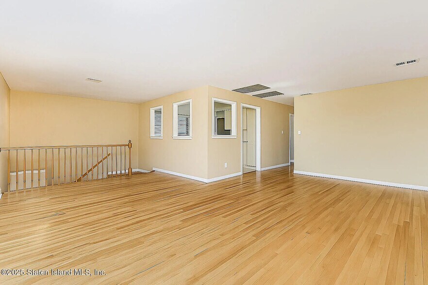 More Photos Of 54 Preston Ave, Staten Island Healthcare For Sale