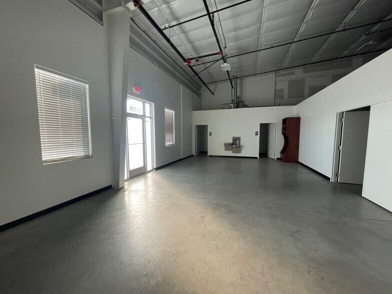 More Photos Of 2192 Express Dr, Jackson Distribution For Lease