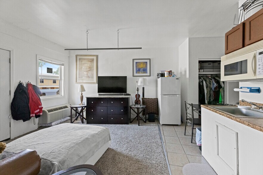More Photos Of 6200 Melton Rd, Gary Hotel For Sale