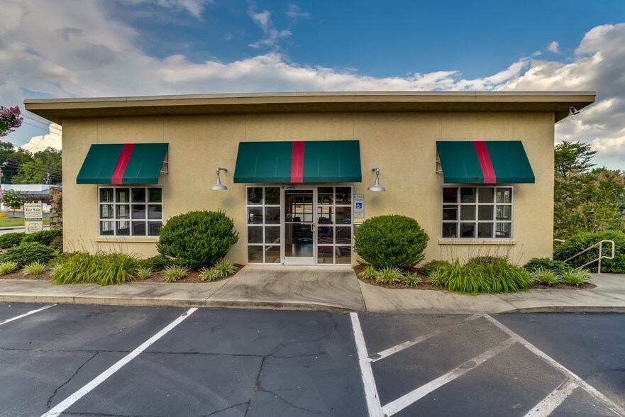 More Photos Of 100 Edgewood Ave, Landrum Medical For Sale