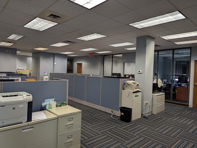 More Photos Of 2678 South Rd, Poughkeepsie Office For Lease