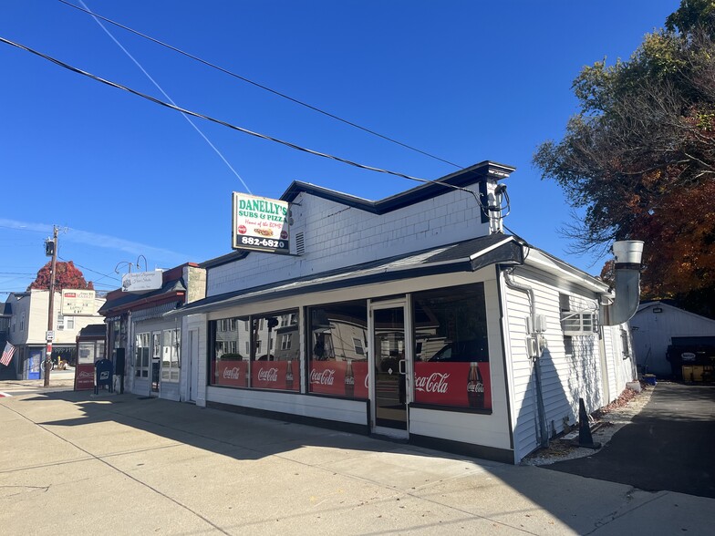 Primary Photo Of 87 Allds St, Nashua Restaurant For Sale