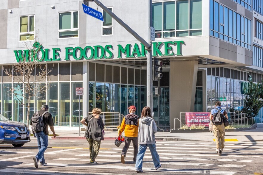 More Photos Of 5338 Smiley Dr, Los Angeles Land For Sale