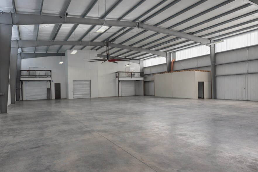 More Photos Of 1523 Vander Wilt Ln, Katy Industrial For Lease