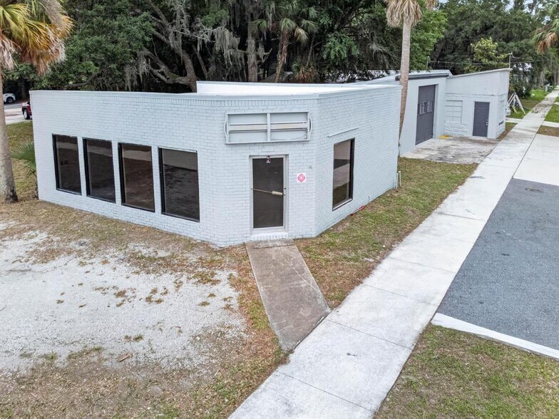 More Photos Of 1321 St Johns Ave, Palatka Service For Sale