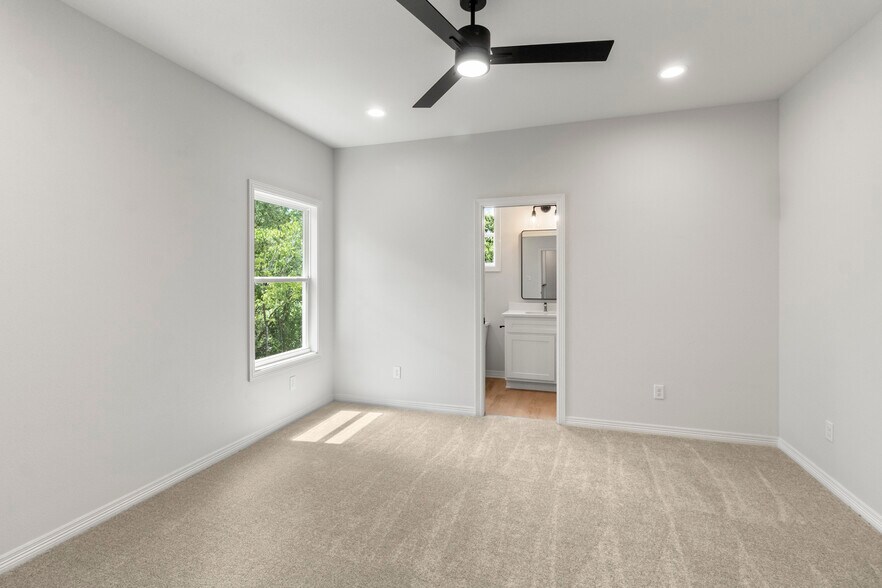 More Photos Of 1104 Berkeley St, College Station Land For Sale