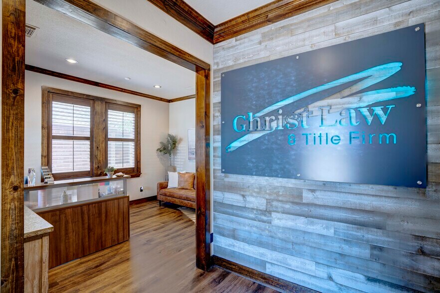 More Photos Of 9125 Belshire Dr, North Richland Hills Office For Lease