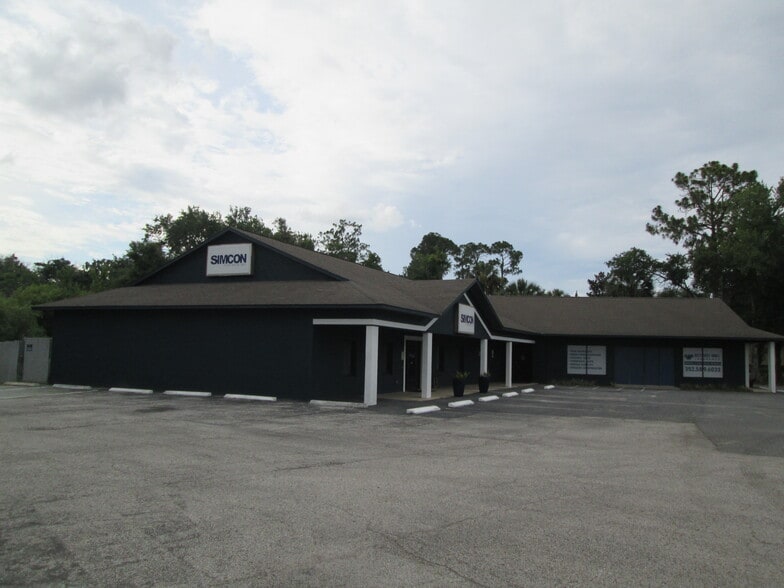 More Photos Of 100 W Burleigh Blvd, Tavares General Retail For Lease