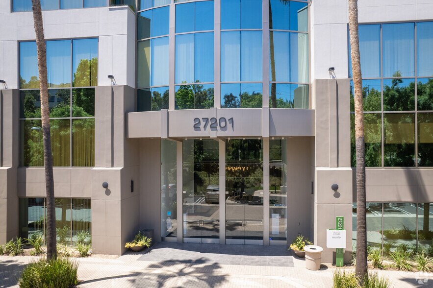 More Photos Of 27201 Puerta Real, Mission Viejo Office For Lease