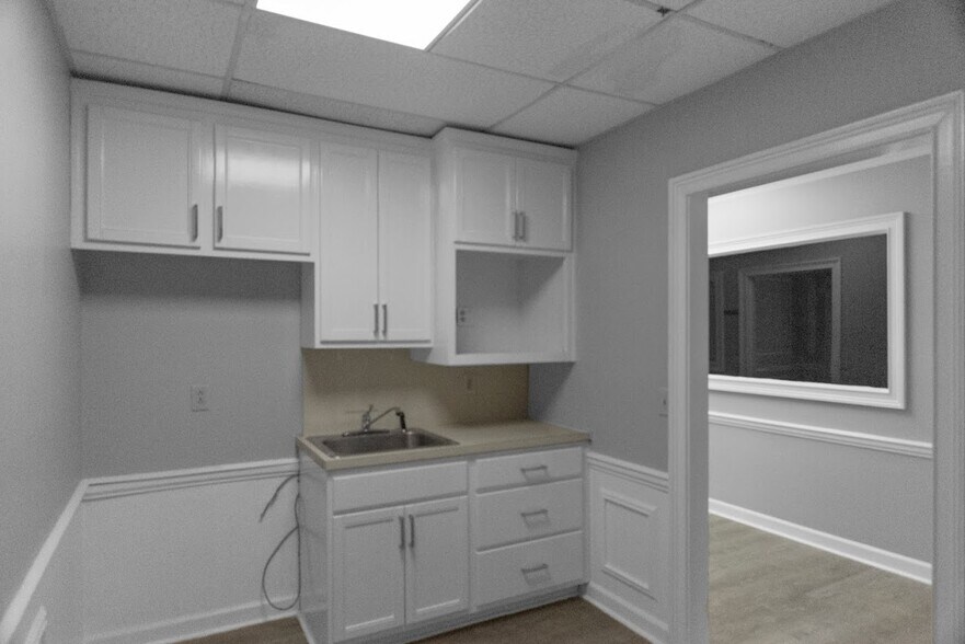 More Photos Of 4047 Holcomb Bridge Rd, Peachtree Corners Loft Creative Space For Lease