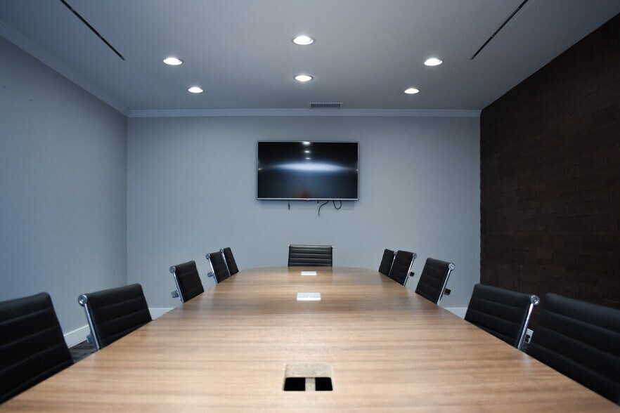 More Photos Of 602 12th Ave SW, Calgary Office For Sale