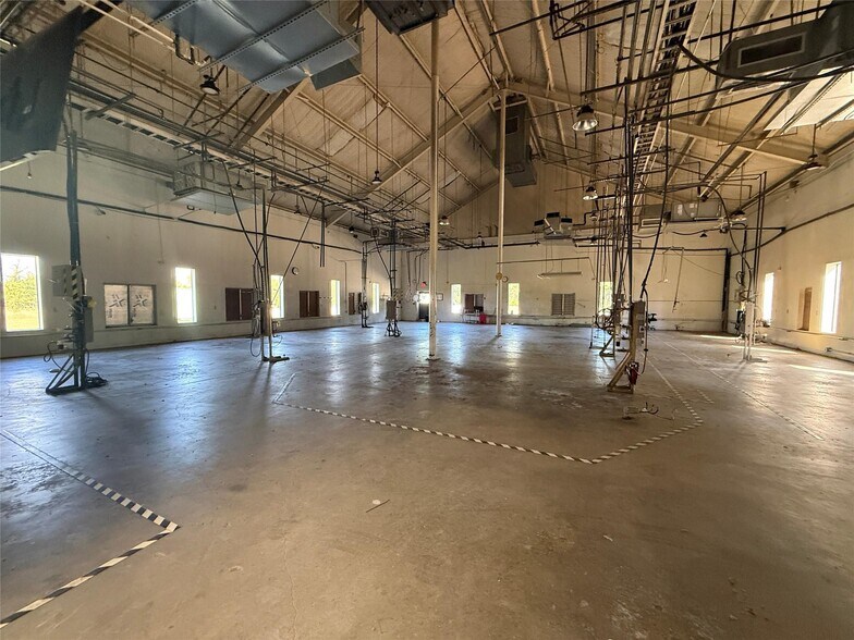 More Photos Of 4533 N FM 312, Winnsboro Industrial For Sale