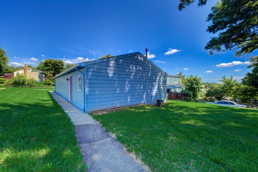 More Photos Of 4410 74th Ave, Hyattsville Medical For Lease