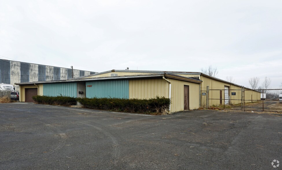 Primary Photo Of 1107 E Kibby St, Lima Warehouse For Lease