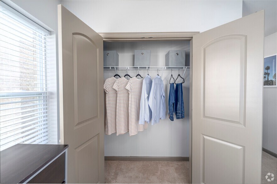 More Photos Of 601 W Bacon St, Richmond Apartments For Sale