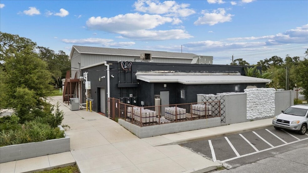 More Photos Of 3800 N Nebraska Ave, Tampa Freestanding For Lease